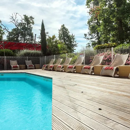 Отель Zenitude Parc L Escale *