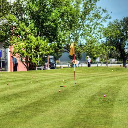 Отель Zenitude Parc L Escale Тулуза