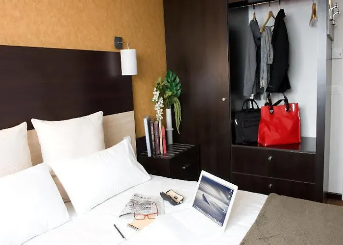 Hotel Zenitude Parc L Escale *