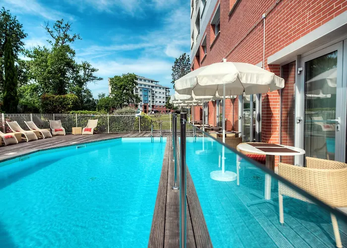 Zenitude Parc L Escale Hotel *