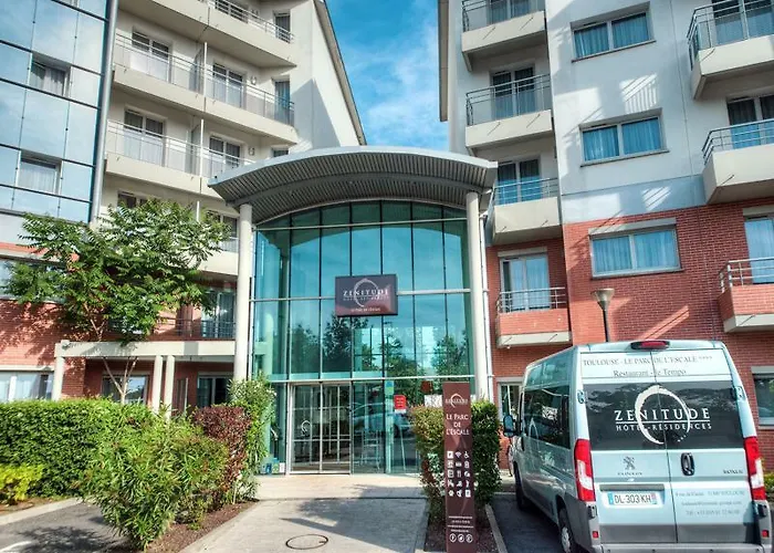 Zenitude Parc L Escale Hotel *