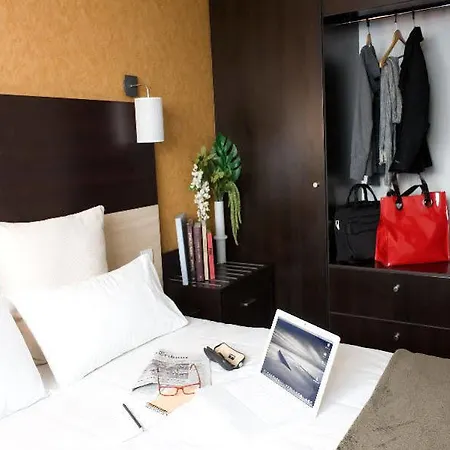 Hotell Zenitude Parc L Escale *